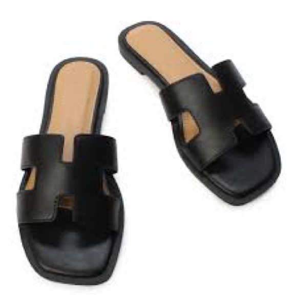 Top Moda Slide Sandals Featuring A Signature H Strap Design. NWOT - Picture 2 of 5